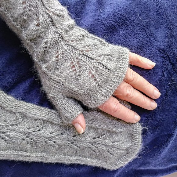 Meet your Posher, Nancy - Picture 2 of 2